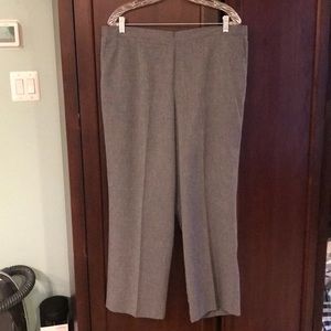 Women’s Alfred Dunner pants size 18